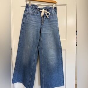 Banana Republic EUC Wide-Leg Blue Jeans.  Size 26.